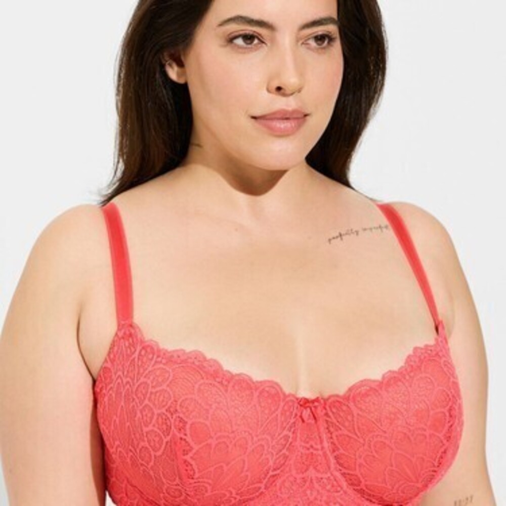 38D Torrid Coral EUC Balconette Unlined Peacock Lace Straight Back Bra